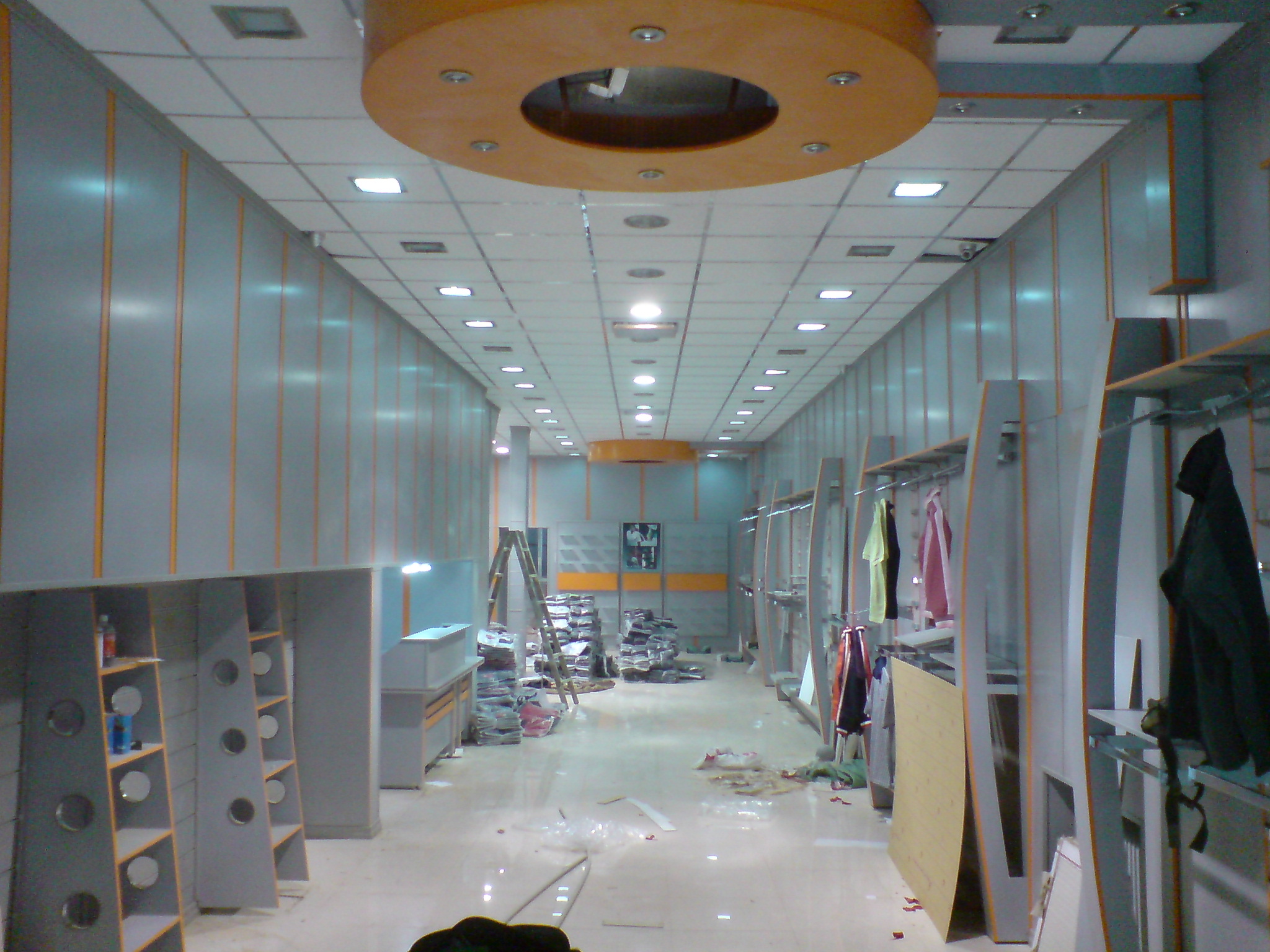 مراحل اجرایی نصب فروشگاه لوازم ورزشی با تصحیحات