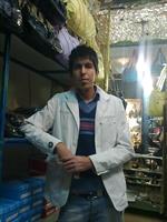 در مغازه خودمه کیف و کفش دارم
