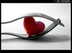 
غريبه‌ي ديروزم. آشناي امروز و فراموش شده‌ي فردا. پس در آشنايي امروز مينگرم تا در فراموشي يه دنيا يادم كني 