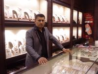 the largest mall in the world (this jewellery shop )