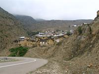 مسیر به سمت روستای یوش