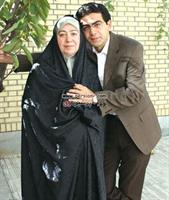 farzade hasani ba madarash
