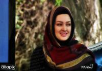 in dokhiyam honarpishas adam nemidane elnazo entekhab kone ya ino albate in kheili kam film bazi mikone vali khob mesle elnaziii naze----az in dokhiyh khoshgheltaram daram ham irani ham kharji vali khob tanha moshkele in ax ine mohashon berahnsto modire lotf mikonan kole gahlorimo bekhatere chandta axe mo berahne hazvf mikonan ke in 2 min bare ke bala saram miyare kholase nemidanam chi behesh mirese harkio to ghabr khodesh mizaran beshtam ke zori nisto nemishe