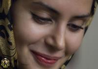 زیبا
