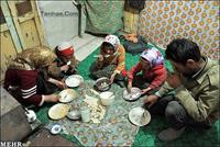 و اینجاست خدا به یاد همه است و حسابشان از ثروتمندان کمتر است