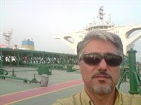transfer oil from tanker ship to another