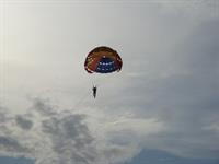 pattaya.koh larn.parachut