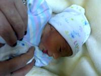 baz agha khoshmele goshnashe maman ghorboone in naz pesari bere akse 3