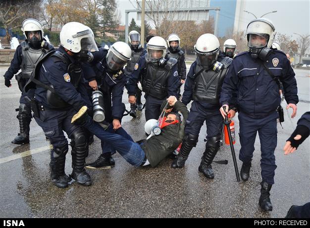 بازداشت 100 معلم معترض در آنکارا