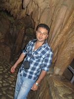 hich kas hamrah nist tanhaye aval