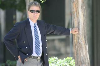 زنده نگه داشتن یاد اسطوره ی ایران