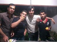 az chap be rast :yeki , pesar dayi , khodam , shohar khale
