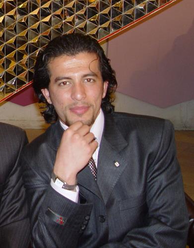 vali&nbsp;naghizadeh