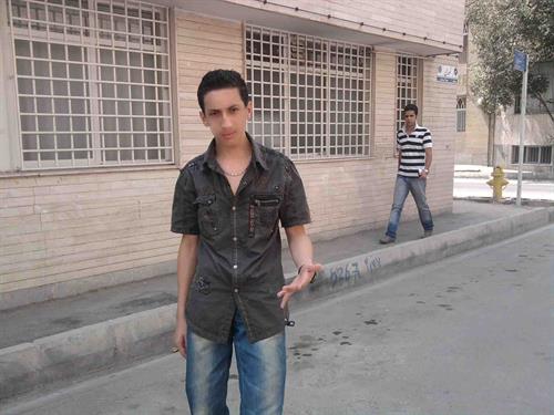 farnood&nbsp;farnood