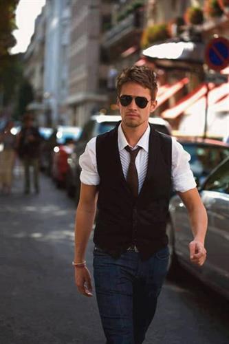 وحید&nbsp;وحیدی