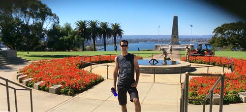 mohammad&nbsp;ziaratzadeh