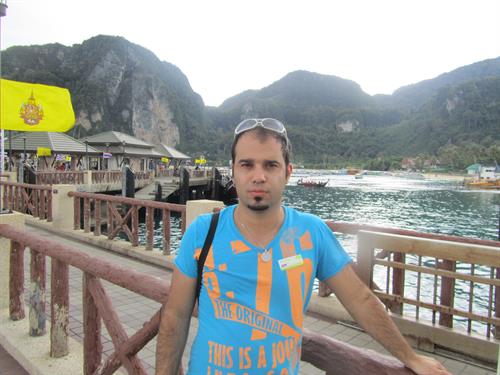 farshad&nbsp;tehrani