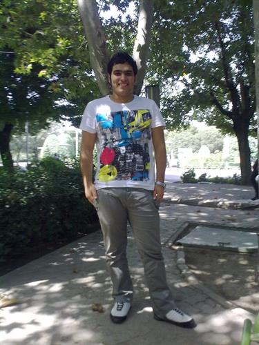 mostafa&nbsp;yarandi