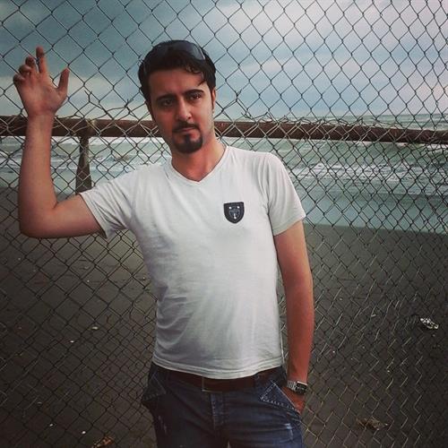 amir&nbsp;tanhaye.ashena@yahoo.com