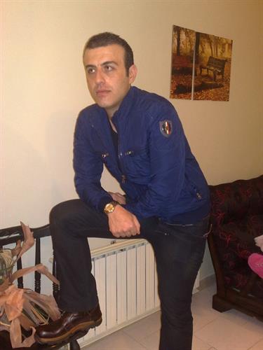 farzad&nbsp;yakhchali