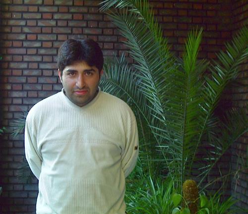 وحید&nbsp;حقیقی