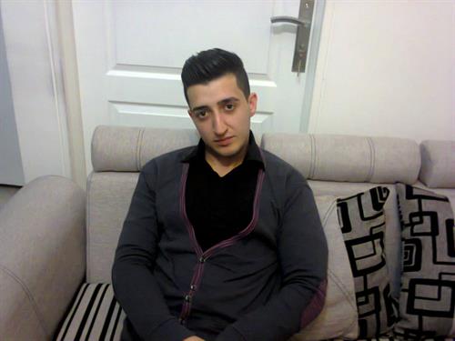 بهنام&nbsp;راسخ