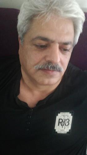 رضا&nbsp;آذري