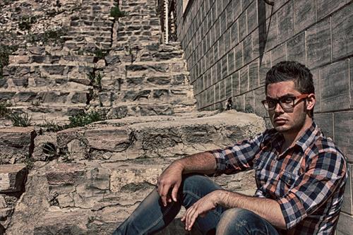 sina&nbsp;zibaseresht