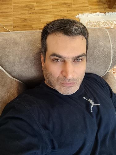 علی&nbsp;صادقی