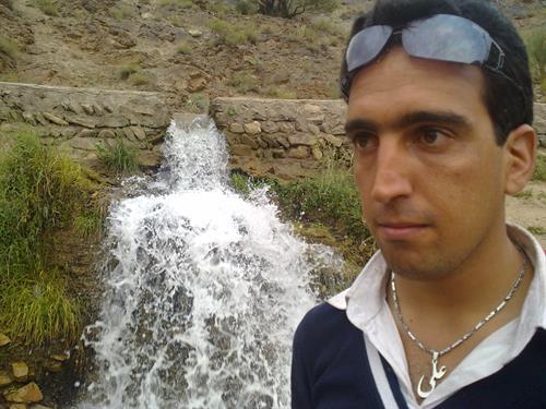 ali&nbsp;che farghi mikone